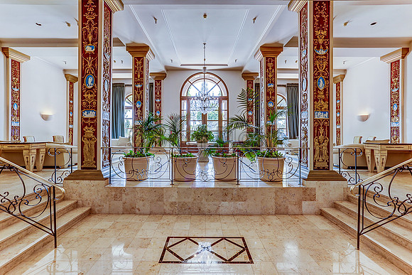 Burton Way, Beverly Hills, CA