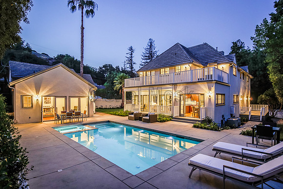 Red Oak Drive, Los Angeles, CA